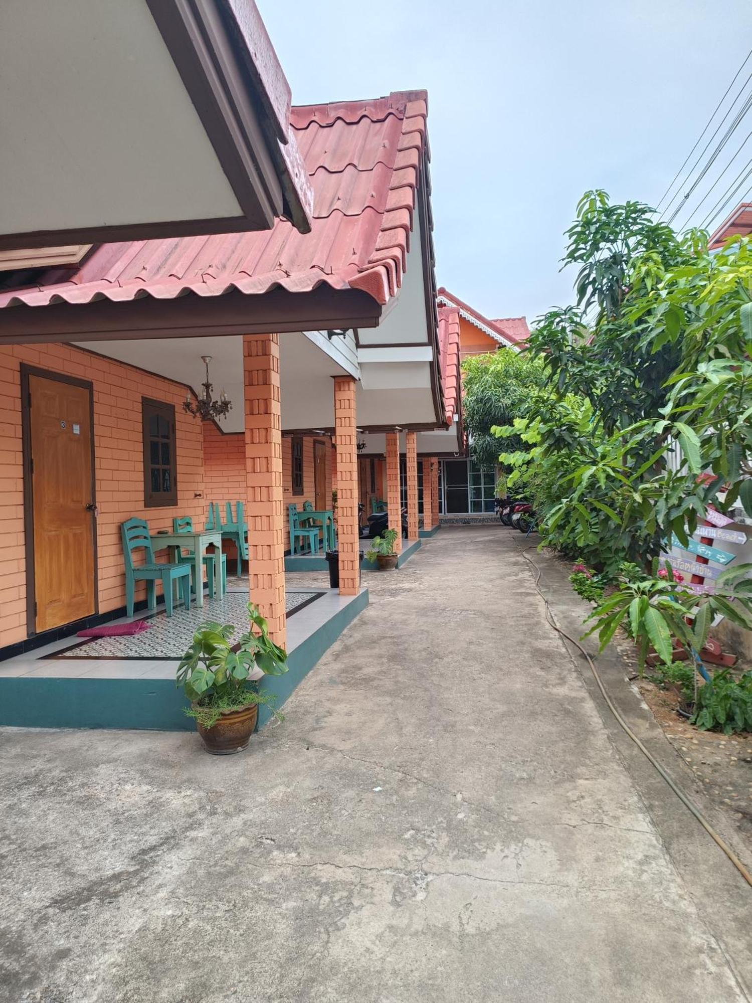 คิวทอง บังกะโล Ko Lan Buitenkant foto